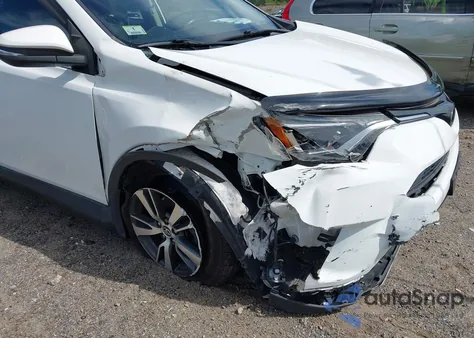 2018 Toyota Rav4 Xle from USA, damaged, VIN JTMRFREV7JJ725394